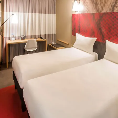 Ibis Budget Caen Porte De Bretagne מלון