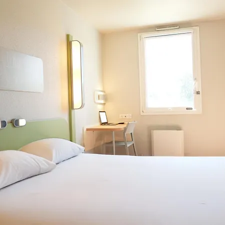 Отель Ibis Budget Caen Porte De Bretagne