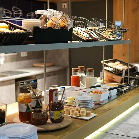 Ibis Budget Porte De Bretagne 호텔