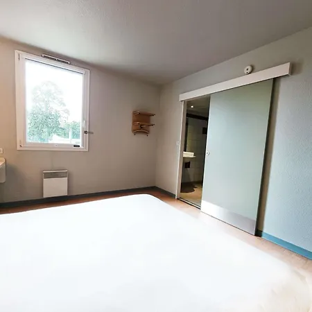 Отель Ibis Budget Caen Porte De Bretagne 2*