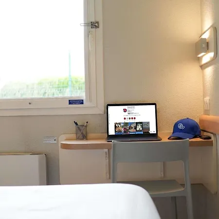 Ibis Budget Caen Porte De Bretagne Hotel