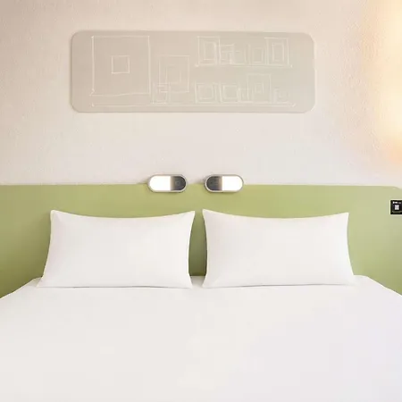 Ibis Budget Caen Porte De Bretagne Hotel