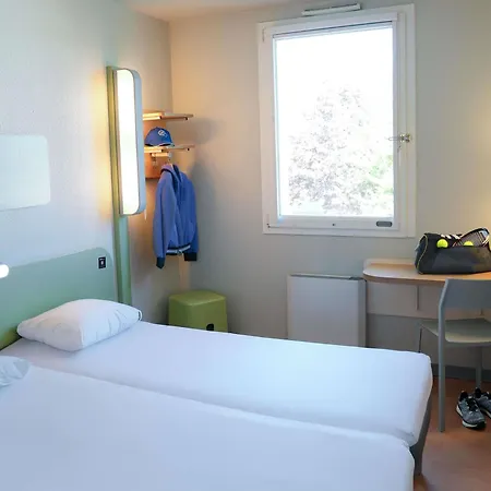 Ibis Budget Caen Porte De Bretagne Отель Bretteville-sur-Odon