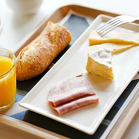 Отель Ibis Budget Caen Porte De Bretagne Bretteville-sur-Odon