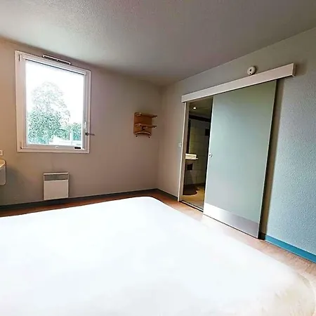 Отель Ibis Budget Caen Porte De Bretagne Bretteville-sur-Odon