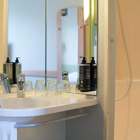 Ibis Budget Caen Porte De Bretagne 2*