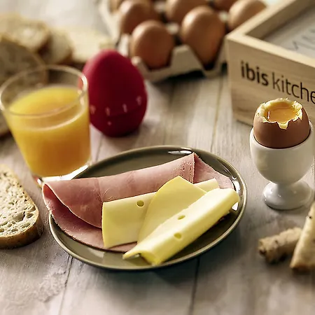 Hotel Ibis Budget Caen Porte De Bretagne 2*
