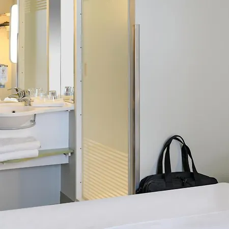 Hotel Ibis Budget Caen Porte De Bretagne