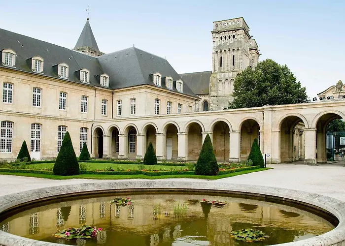 Ibis Budget Caen Porte De Bretagne Hotel 2*