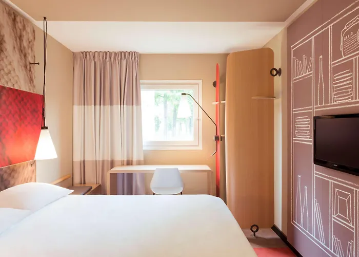 Ibis Budget Porte De Bretagne 호텔