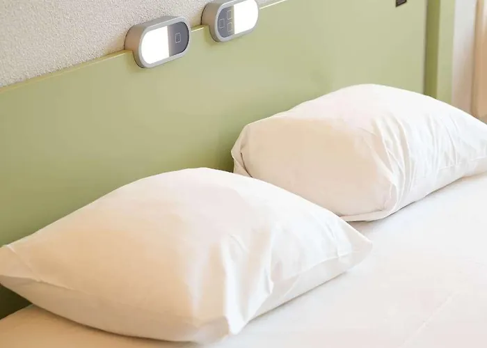 Ibis Budget Caen Porte De Bretagne 2*