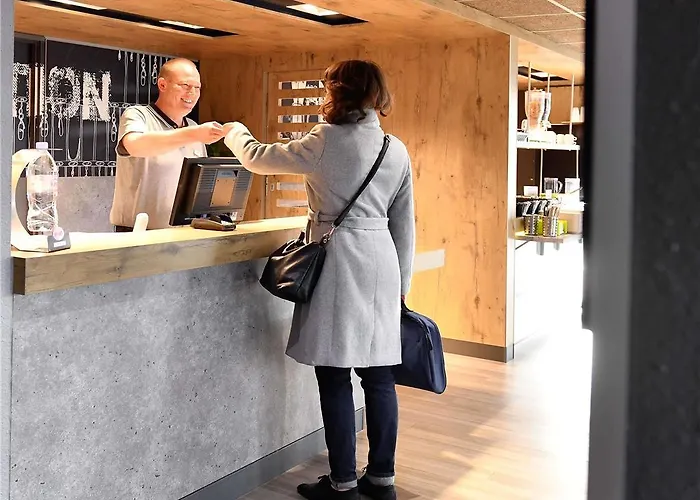 Ibis Budget Porte De Bretagne 호텔