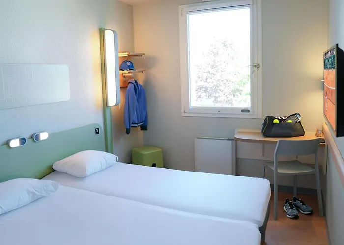 Ibis Budget Caen Porte De Bretagne Hotel