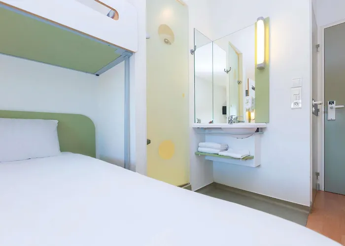 Hotel Ibis Budget Caen Porte De Bretagne 2*