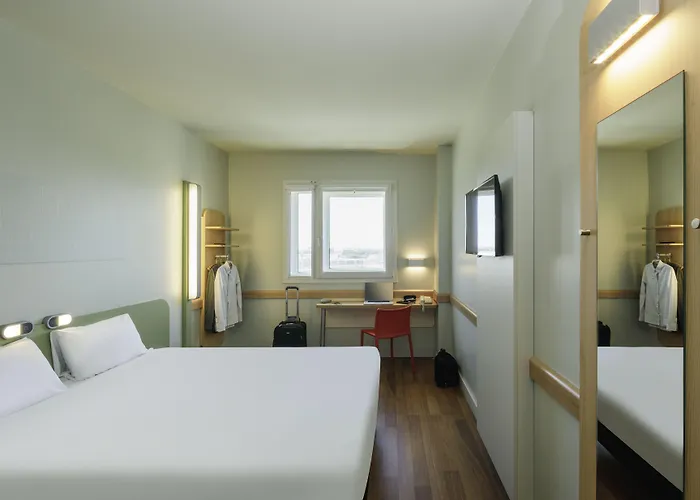 호텔 Ibis Budget Porte De Bretagne 2*