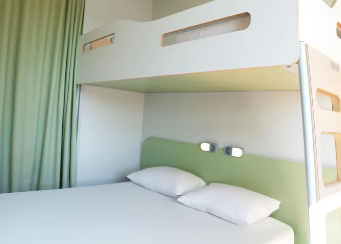 Ibis Budget Caen Porte De Bretagne Hotel