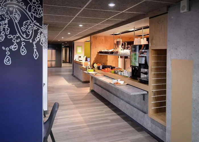 Отель Ibis Budget Caen Porte De Bretagne Bretteville-sur-Odon